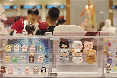 配资台 139元玩偶炒至近万 警惕潮玩市场估值泡沫