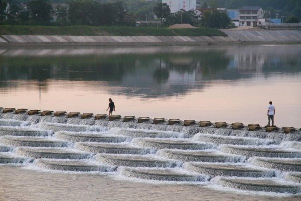 通联随配 英山：清凉美景在东河